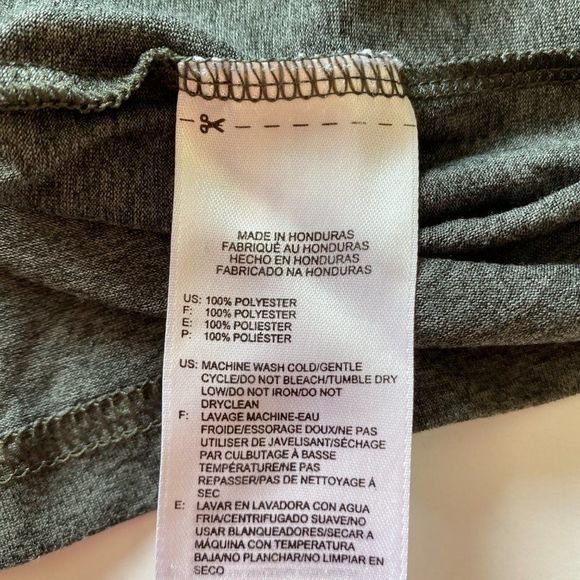 Reebok Men's Small V-neck Tee Shirt, L (p17) - Picture 7 of 7